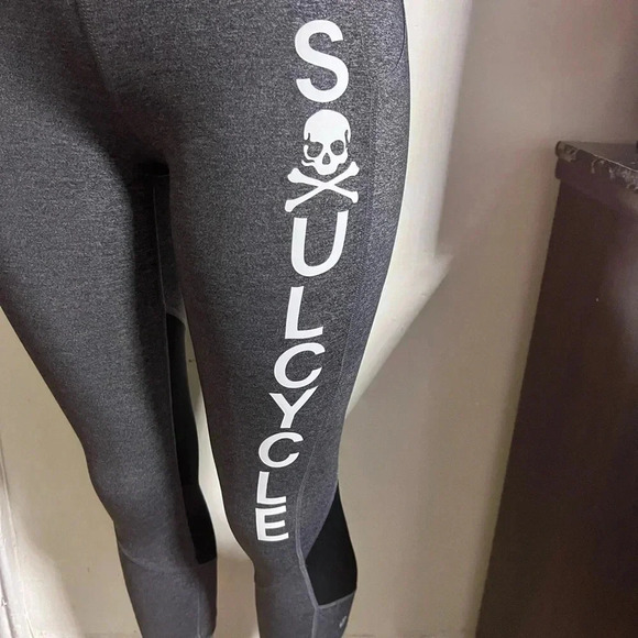 LULULEMON ATHLETICA Soulcycle Women’s Gray Leggings - Picture 12 of 15